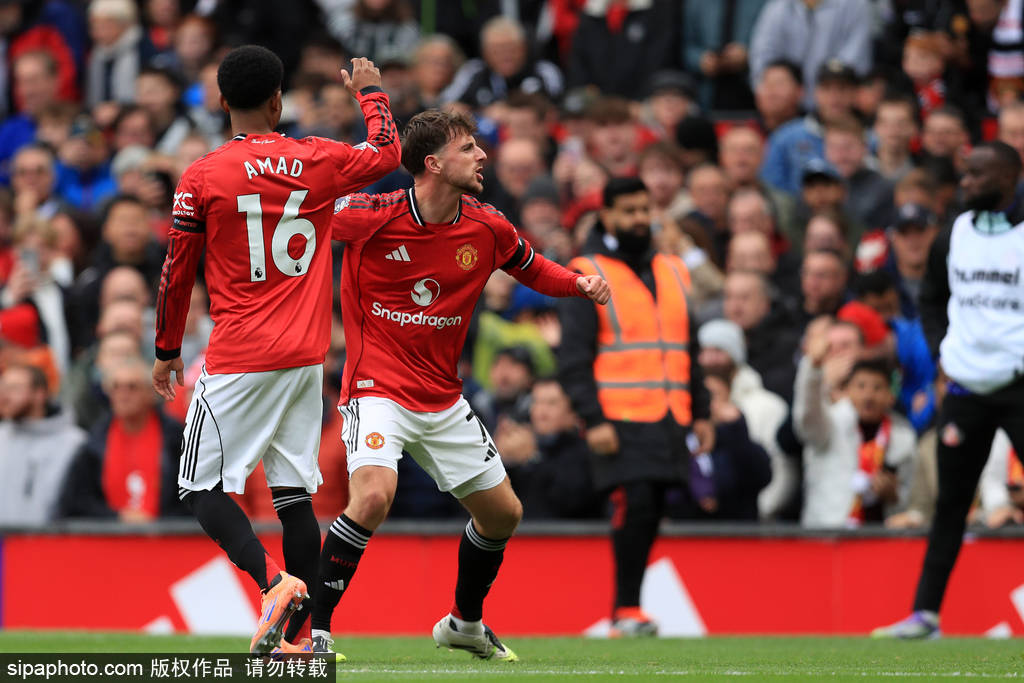 云南玉昆祝贺铜梁龙冲超：对从业余联赛起步的艰辛感同身受